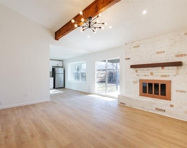 3921 Teaberry Lane - Photo Thumbnail 10
