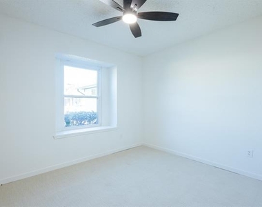 3921 Teaberry Lane - Photo Thumbnail 12