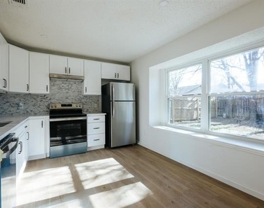 3921 Teaberry Lane - Photo Thumbnail 8