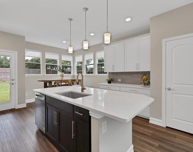 758 Creekwater Lane - Photo Thumbnail 7