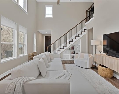 758 Creekwater Lane - Photo Thumbnail 5