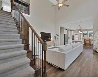 758 Creekwater Lane - Photo Thumbnail 2