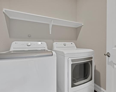 758 Creekwater Lane - Photo Thumbnail 14