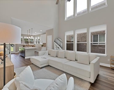 758 Creekwater Lane - Photo Thumbnail 10