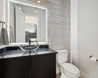 7820 Merit Lane - Photo Thumbnail 12