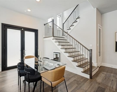 7820 Merit Lane - Photo Thumbnail 11