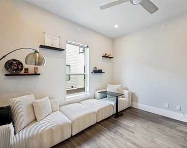 7820 Merit Lane - Photo Thumbnail 24