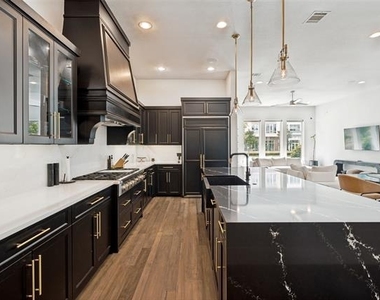 7820 Merit Lane - Photo Thumbnail 9
