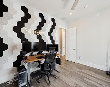 7820 Merit Lane - Photo Thumbnail 27