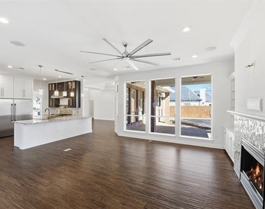 1109 Travis Court - Photo Thumbnail 14