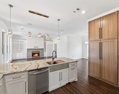 1109 Travis Court - Photo Thumbnail 8