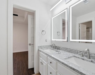 1109 Travis Court - Photo Thumbnail 35