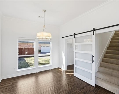1109 Travis Court - Photo Thumbnail 13