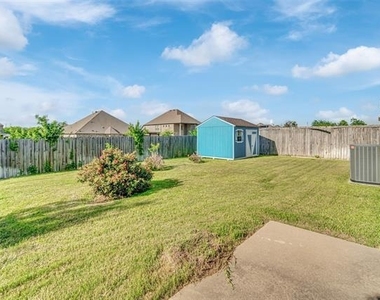 1407 Autumncrest Drive - Photo Thumbnail 23