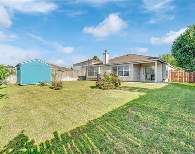1407 Autumncrest Drive - Photo Thumbnail 22