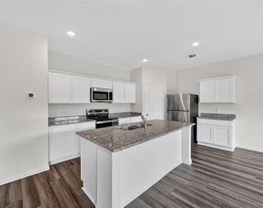 2122 Prairie Lane - Photo Thumbnail 8