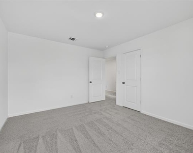 2122 Prairie Lane - Photo Thumbnail 20