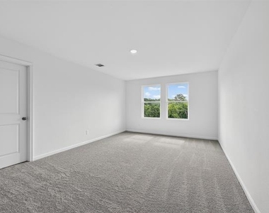 2122 Prairie Lane - Photo Thumbnail 13