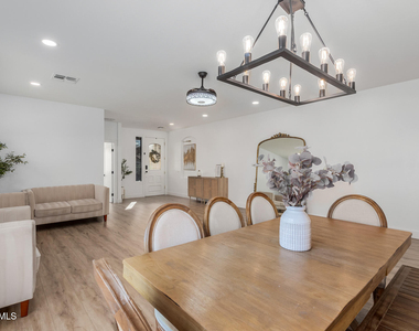 6404 W Black Hill Road - Photo Thumbnail 5