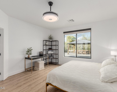 6404 W Black Hill Road - Photo Thumbnail 15