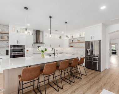 6404 W Black Hill Road - Photo Thumbnail 9