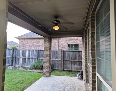 504 Eastland Drive - Photo Thumbnail 18