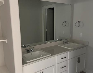 865 River Lane - Photo Thumbnail 14