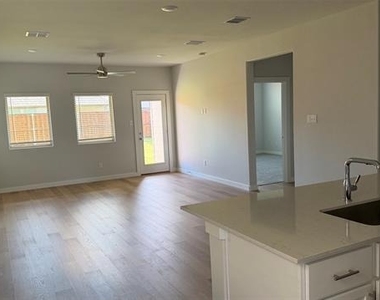 865 River Lane - Photo Thumbnail 5