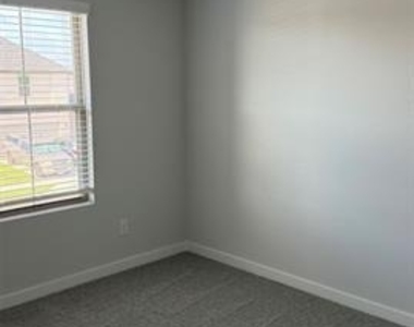 865 River Lane - Photo Thumbnail 13