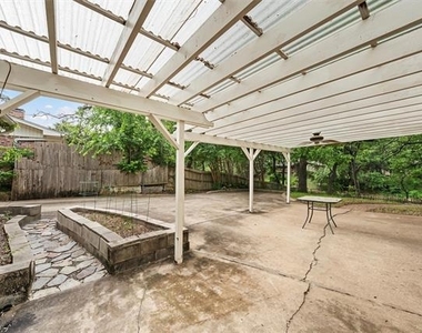 518 Fairway Road - Photo Thumbnail 21