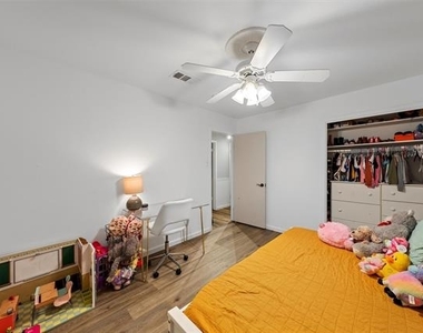 518 Fairway Road - Photo Thumbnail 14