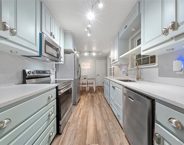 518 Fairway Road - Photo Thumbnail 9