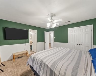 518 Fairway Road - Photo Thumbnail 16