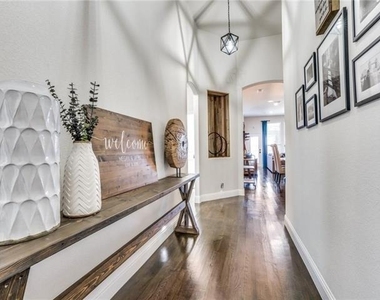 5517 Holloway Hill - Photo Thumbnail 3