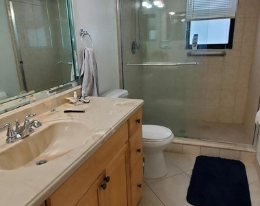 260 Nw 76th Avenue - Photo Thumbnail 13