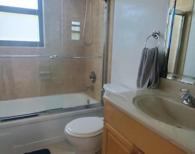 260 Nw 76th Avenue - Photo Thumbnail 15