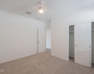 22069 N Dawn View Drive - Photo Thumbnail 24
