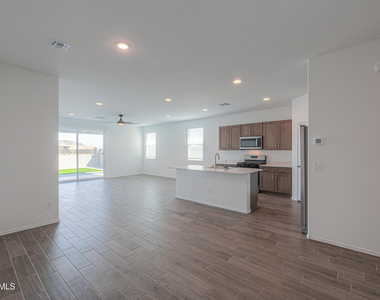 22069 N Dawn View Drive - Photo Thumbnail 8