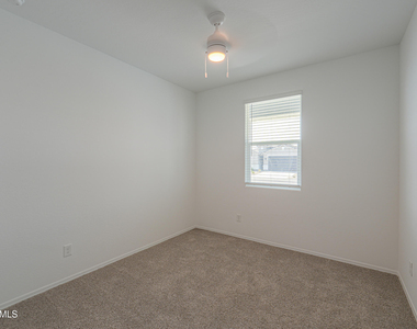 22069 N Dawn View Drive - Photo Thumbnail 17