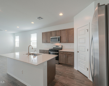 22069 N Dawn View Drive - Photo Thumbnail 10
