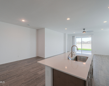 22069 N Dawn View Drive - Photo Thumbnail 13