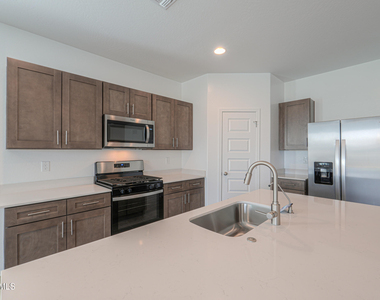 22069 N Dawn View Drive - Photo Thumbnail 11