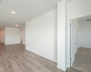 22069 N Dawn View Drive - Photo Thumbnail 30