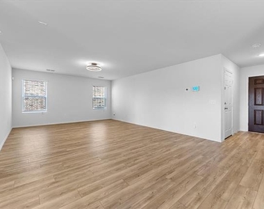 445 Grenada Lake Drive - Photo Thumbnail 1