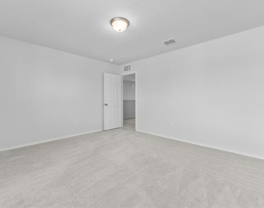 445 Grenada Lake Drive - Photo Thumbnail 28