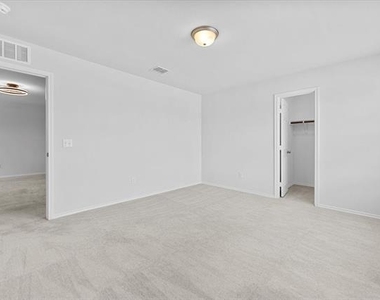 445 Grenada Lake Drive - Photo Thumbnail 27