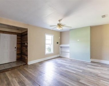 949 Palm Street - Photo Thumbnail 7