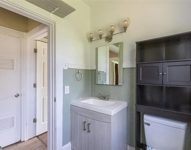 949 Palm Street - Photo Thumbnail 20