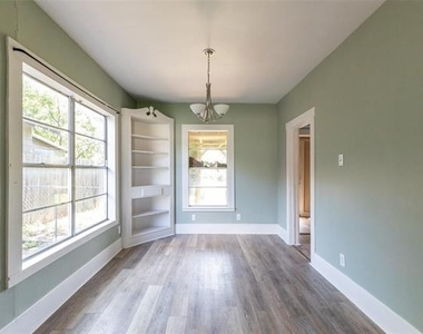 949 Palm Street - Photo Thumbnail 8