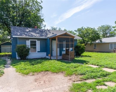 949 Palm Street - Photo Thumbnail 1